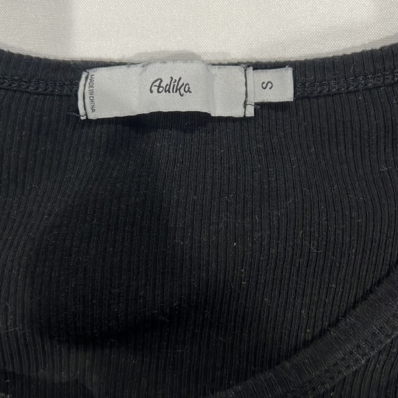 Adika. Crop top tee. Snap buttons down front. Size small. - Picture 3 of 3